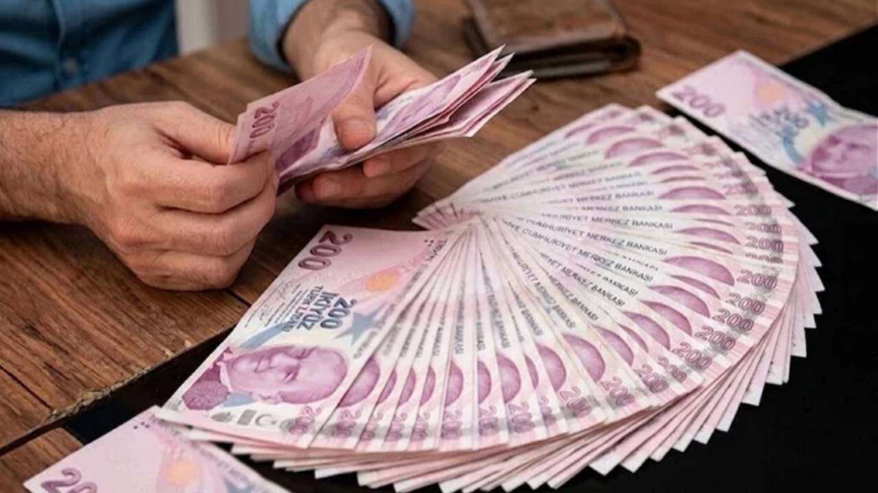 EYT'yi 1 günle kaçıranlara müjde: Bakanlık ile görüşüldü, kademeli emekliliğin Meclis'e geleceği tarihi duyurdu! 3